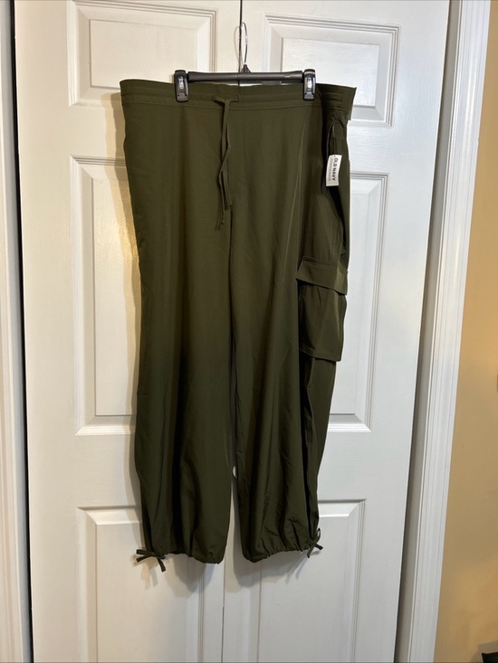Old Navy Pants - NWT w/FLAW Old Navy Women’s StretchTech Drawstring Wide-Leg Pants Olive Size XL